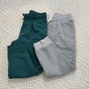 Vineyard Vines Kids Sweatpants in Forest Green & Heather Gray